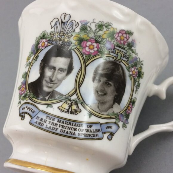 Vtg Canadian Classic Prince Charles Lady Diana Royal Wedding Teacup and Saucer - Picture 10 of 14